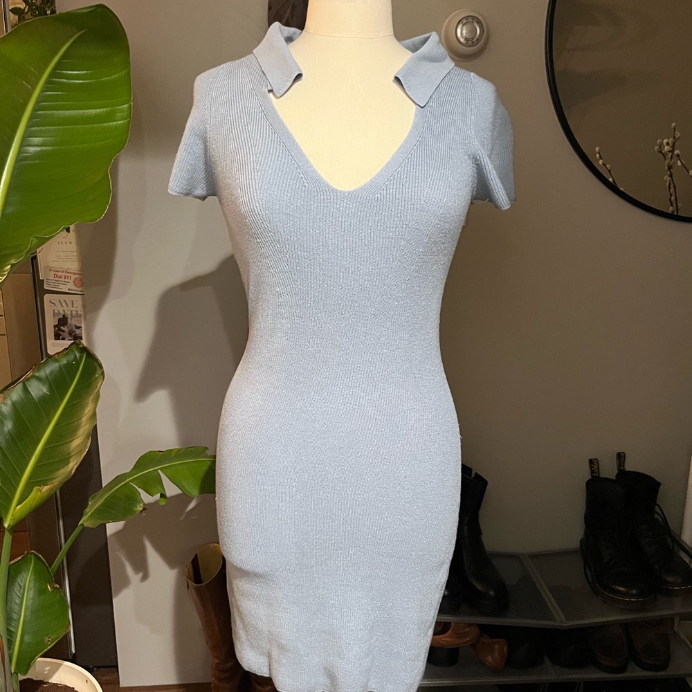 Freshman Blue Mini Bodycon Dress with Ribbed Texture and V-Neck